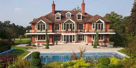 Tom Cruise's former English House which was sold for $7 million